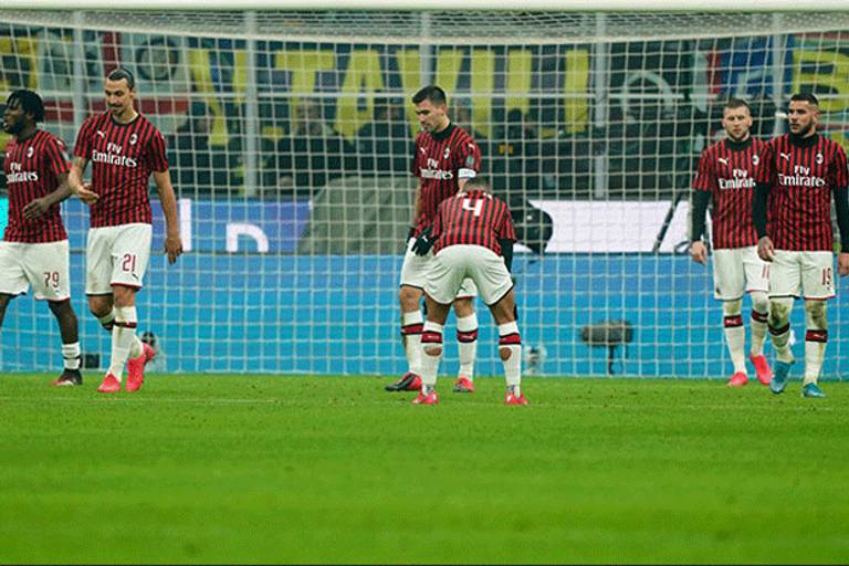 دفاع ميلان لوكاكو وإبراهيموفيتش