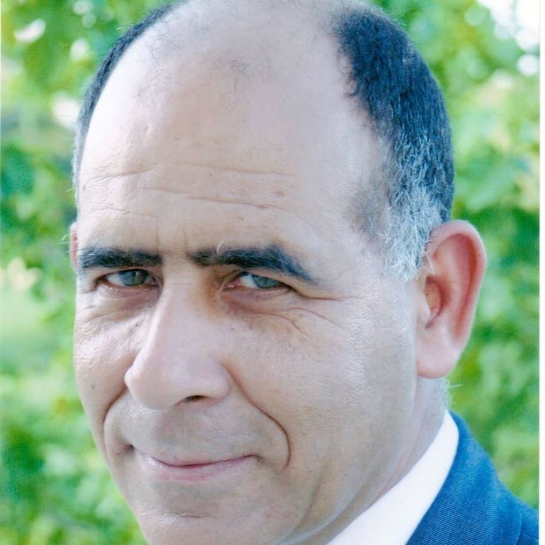 التحدي مستمر بين الكتاب الورقي ونظيره الإلكتروني - أرشيفية