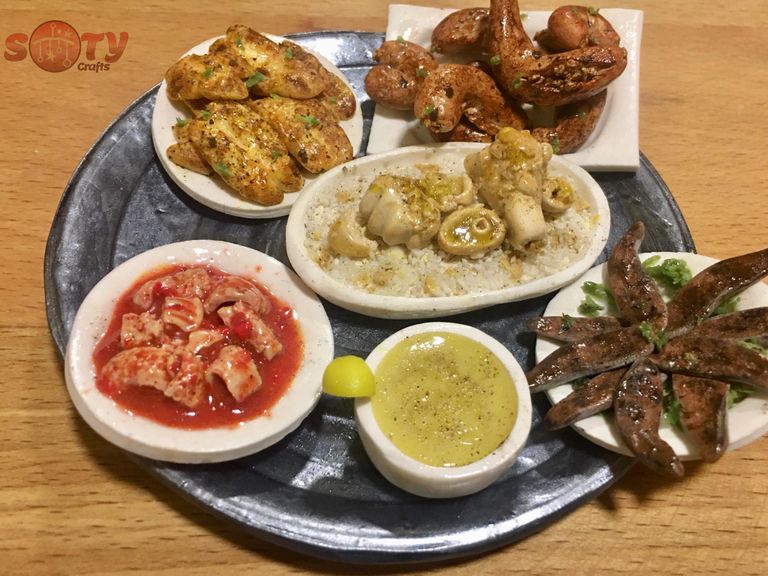 نماذج من أعمال عزة