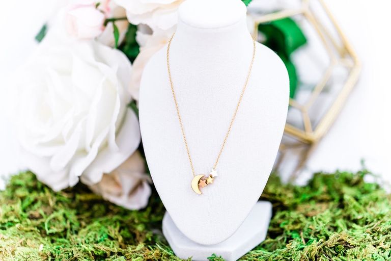 ليوناردو دي كابريو بعد تسلمه جائزة الأوسكار عام 2016 - أرشيفية