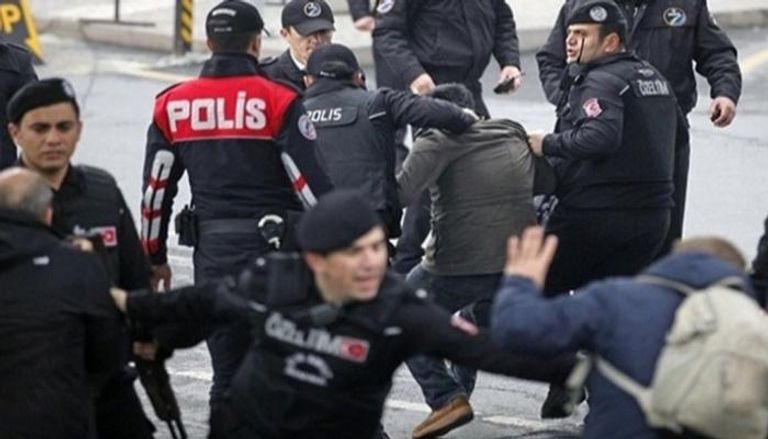 سلطات أردوغان تواصل حملة اعتقالاتها بحق المدنيين - أرشيفية