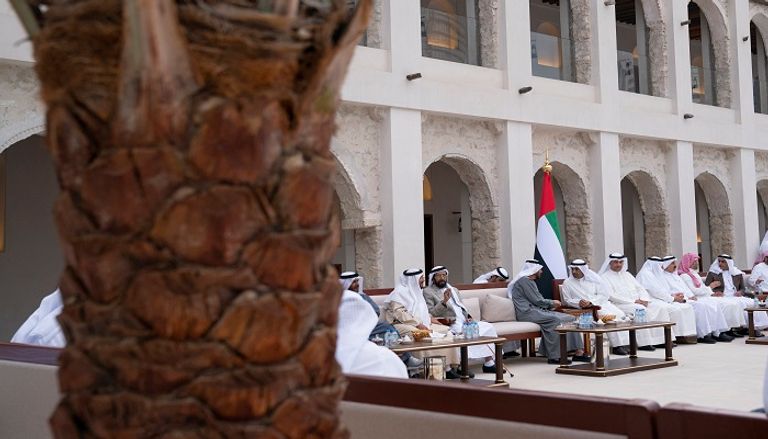 الشيخ محمد بن زايد آل نهيان والدكتور نايف فلاح مبارك الحجرف