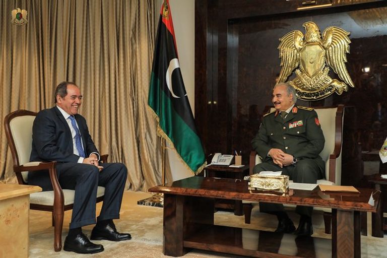 لقاء المشير خليفة حفتر ووزير الخارجية الجزائري في بنغازي
