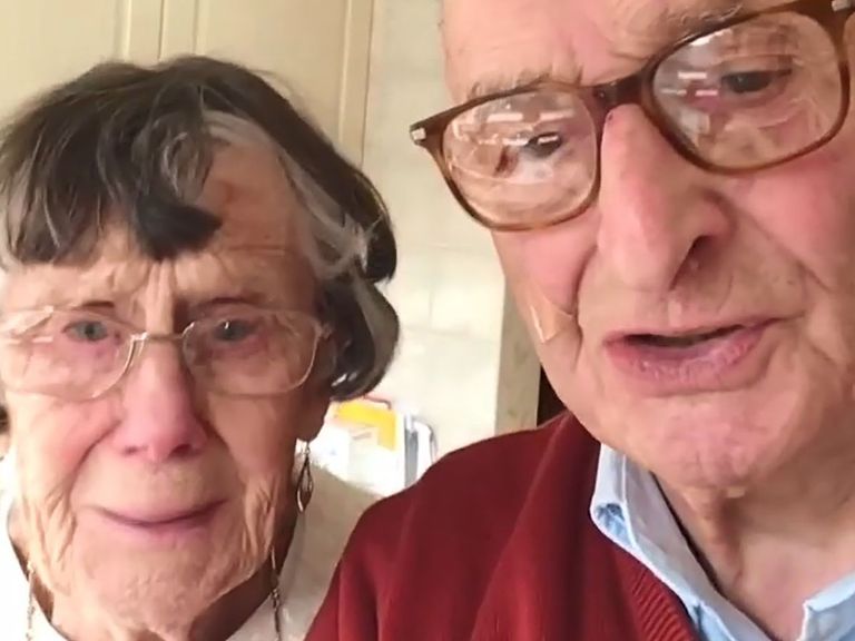 الزوجان البريطانيان نشرا استغاثة على إنستقرام