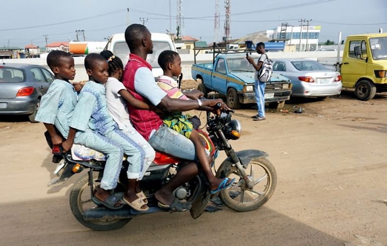 حظر دراجات الأجرة يحول التنقل في لاجوس إلى جحيم