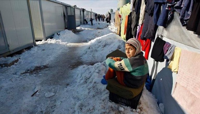 "الزائر الأبيض" كابوس يهدد حياة اللاجئين السوريين