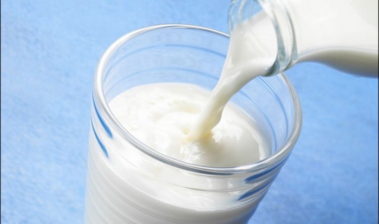 5 مشروبات لإنقاص الوزن.. تناولها قبل النوم