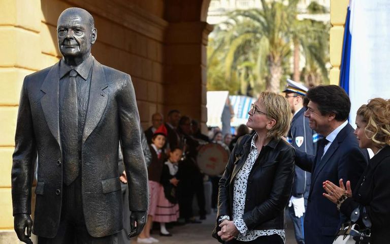 تدشين تمثال جاك شيراك بحضور رئيس بلدية نيس ونجلته كلود شيراك