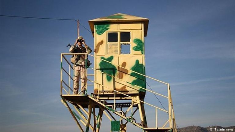 أحد جنود حرس الحدود الإيرانيين - أرشيفية