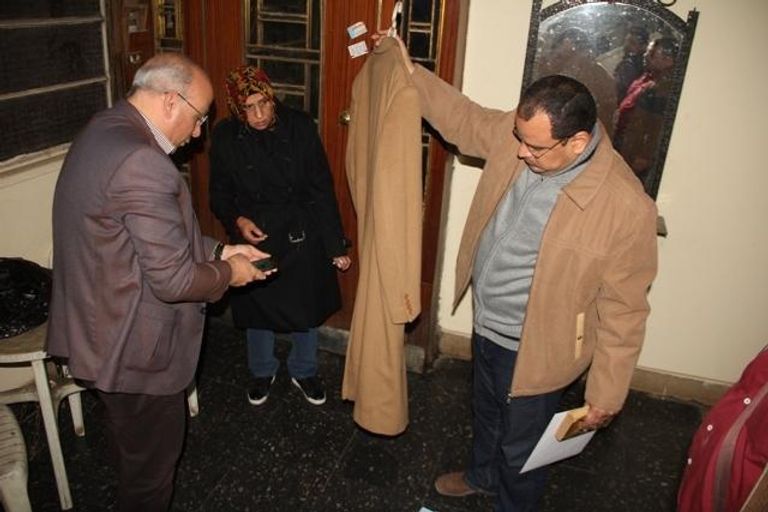 ابنة نجيب محفوظ تستعرض جانبا من المقتنيات