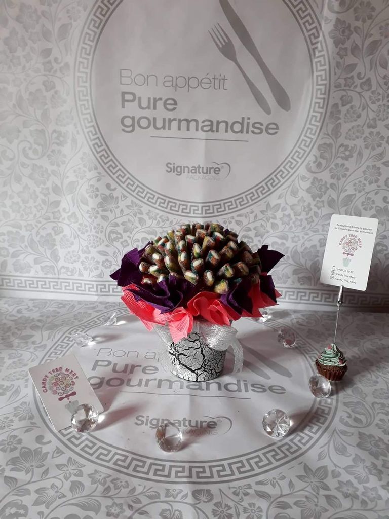 من أعمال السيدة الجزائرية جانب من أعمال الجزائرية