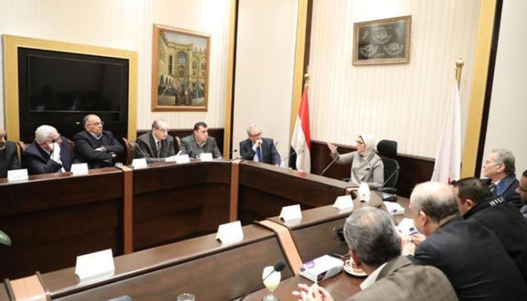 جانب من اجتماع وزيرة الصحة المصرية بقيادات الوزارة الجمعة