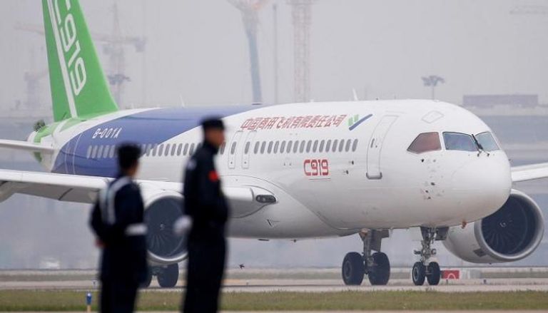 الصين تكشف عن طراز جديد لطائرة إقليمية محلية الصنع