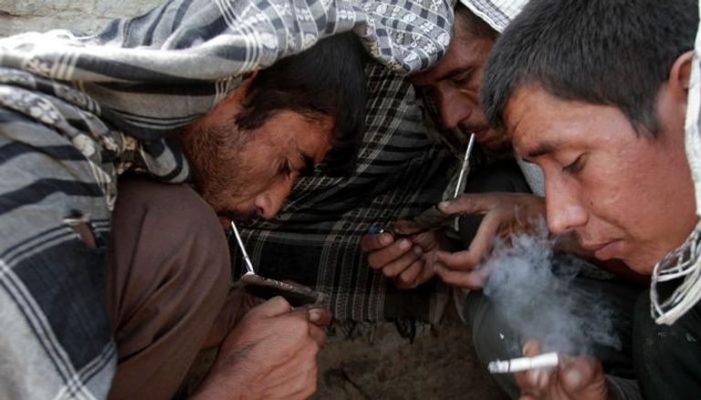 إدمان المخدرات في ازدياد كبير بأفغانستان - أرشيفية