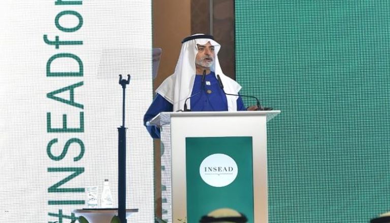 وزير التسامح الإماراتي في مؤتمر إنسياد
