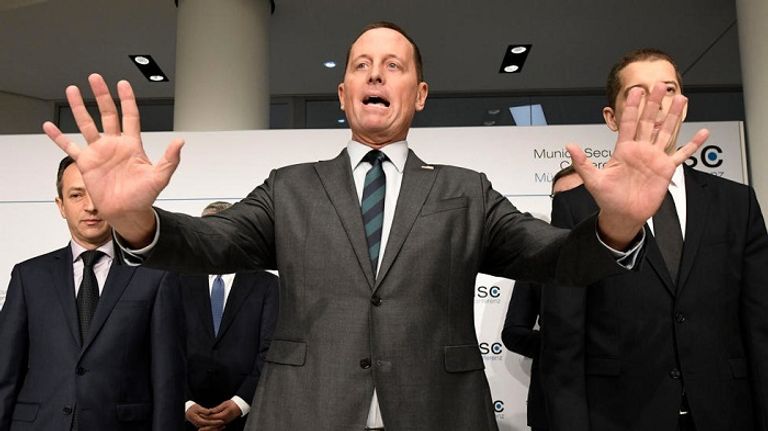 السفير الأمريكي لدى ألمانيا شعار عملاق التكنولوجيا الصيني هواوي