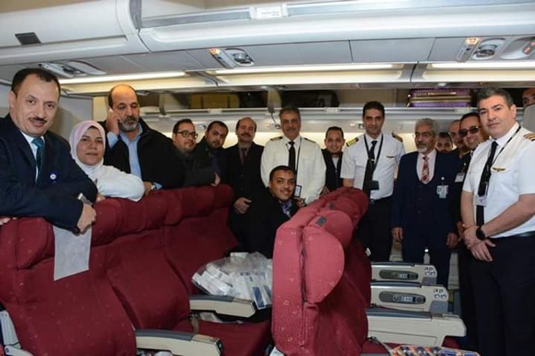 الأطباء أثناء إجراء بعض الفحوصات