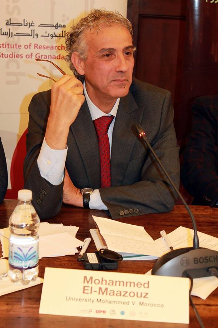 الروائي المغربي محمد المعزوز