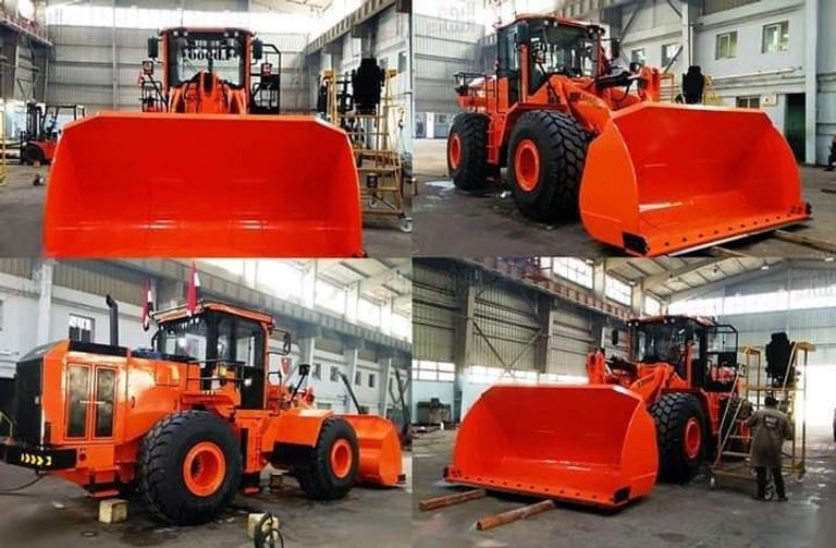 الرئيس المصري عبدالفتاح السيسي يتفقد المدرعة سيناء 200