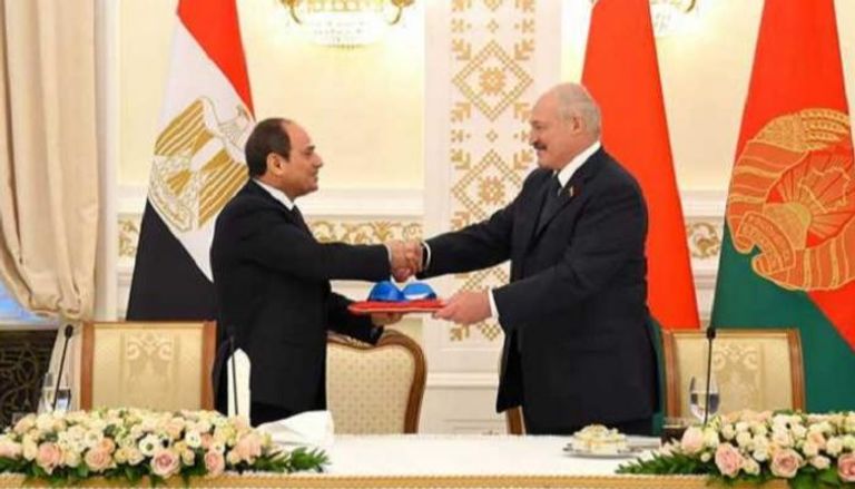 الرئيس المصري ونظيره البيلاروسي في لقاء سابق