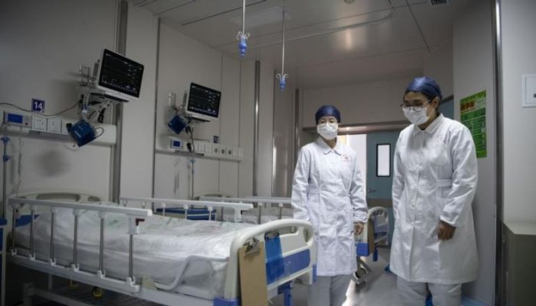 الصين تعلن ارتفاع عدد وفيات "كورونا" إلى 2004