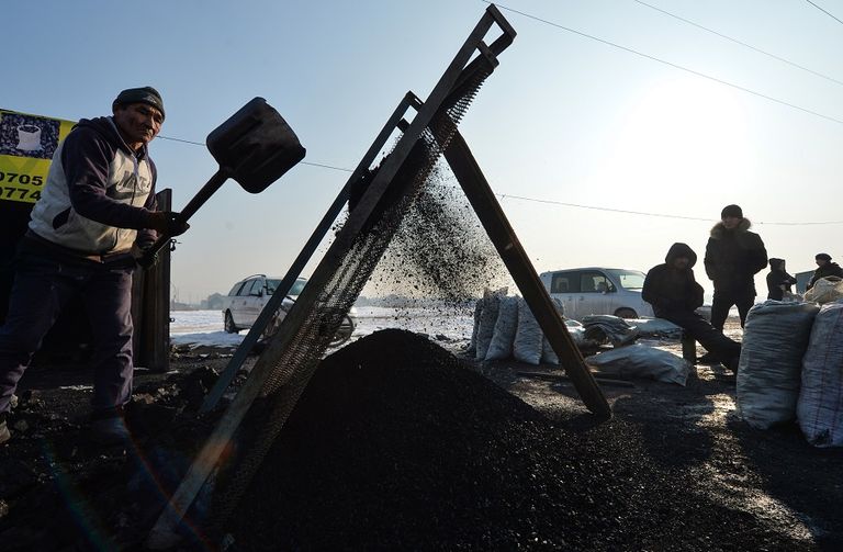 الضباب الدخاني ينتشر في الأجواء