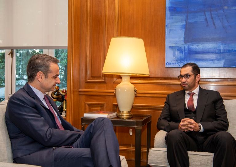 الدكتور سلطان الجابر يلتقي رئيس وزراء اليونان وعددا من المسؤولين