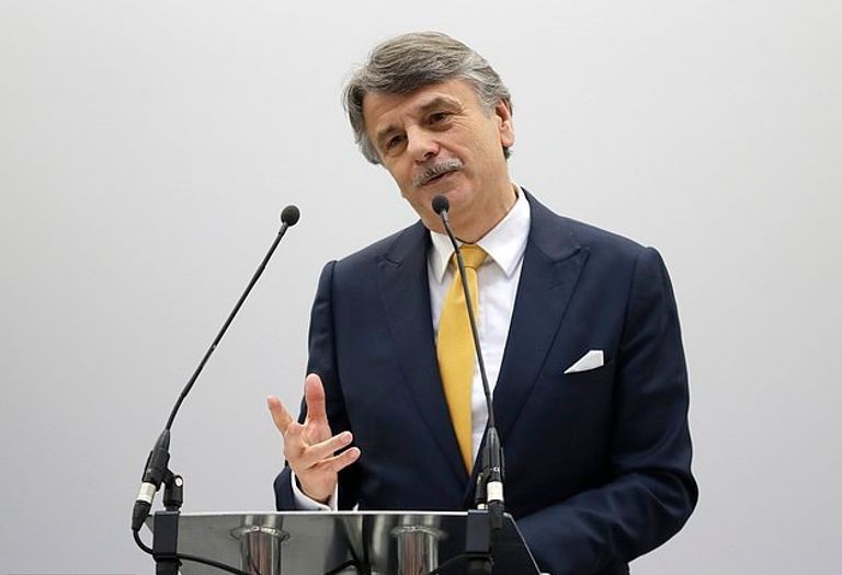 أحد مصانع جاجوار ببريطانيا