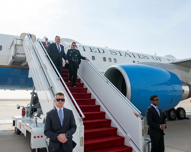 وزير الخارجية الأمريكي مايك بومبيو لدى وصوله إلى الرياض