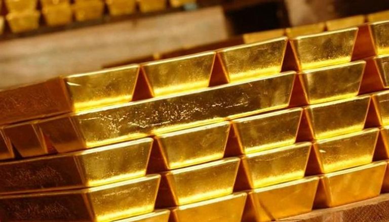 الذهب يتماسك فوق 1600 دولار بفعل مخاوف بشأن الأثر الاقتصادي لكورونا
