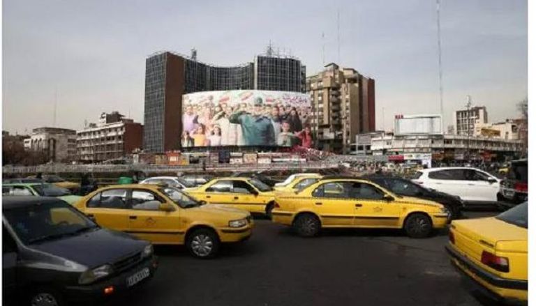 صور قاسم سليماني في شوارع طهران