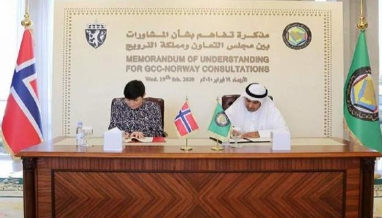 جانب من توقيع مذكرة التفاهم بين مجلس التعاون الخليجي والنرويج
