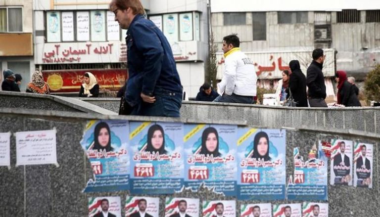دعاية انتخابية مهملة في طهران - رويترز