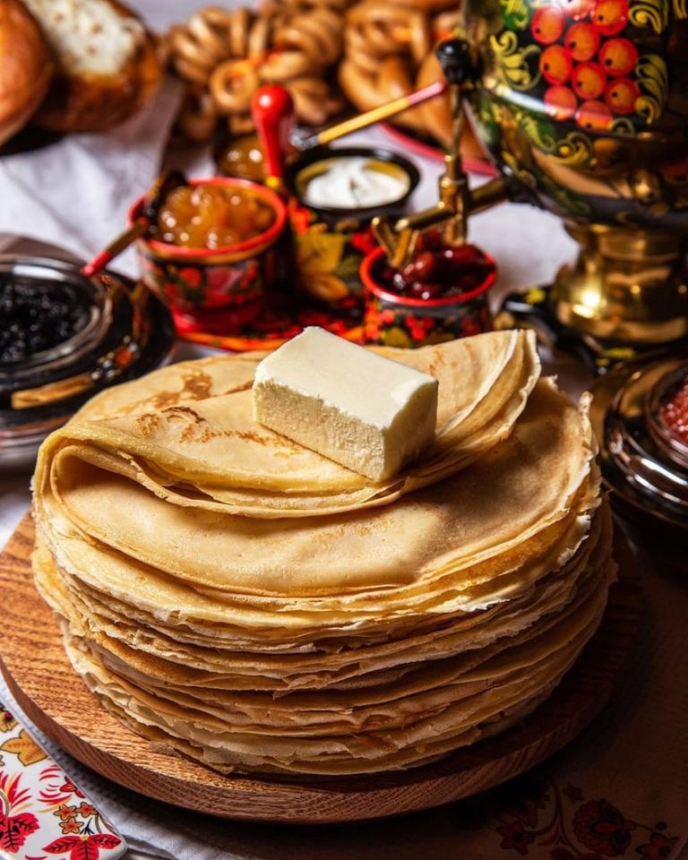 روسيات خلال أحد الاحتفالات بأسبوع السمن - أرشيفية