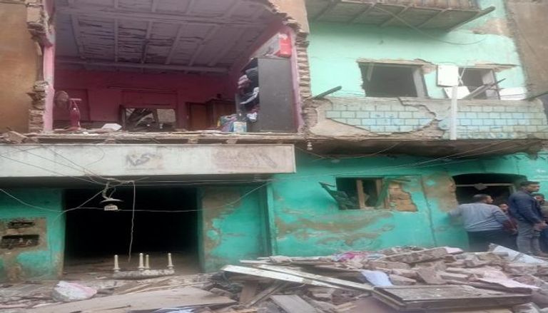 النيابة العامة كلفت رجال البحث الجنائي بتحديد سبب الانهيار