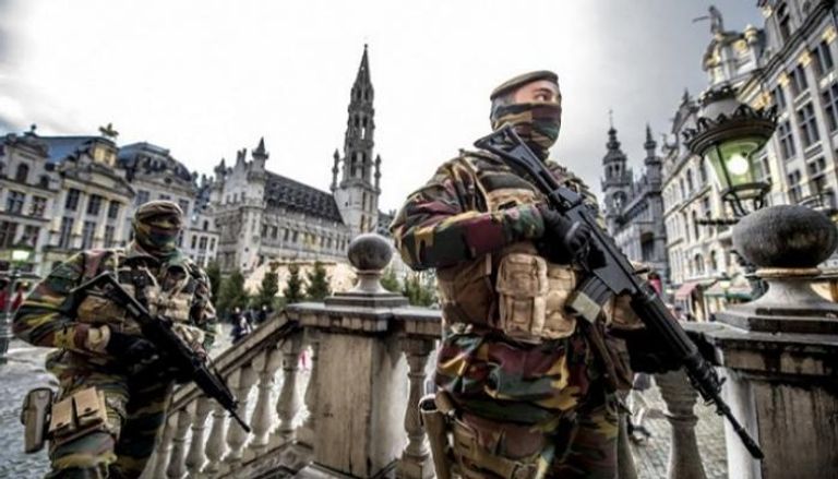 عناصر من الجيش البلجيكي في الشوارع