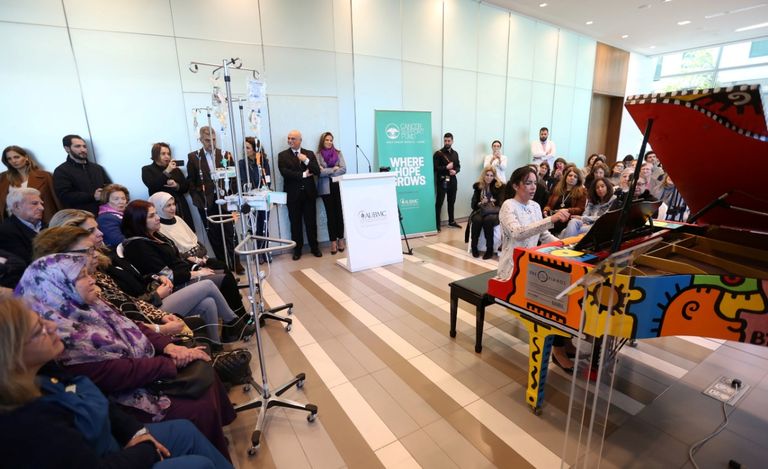 عازفة البيانو الإيطالية العالمية جلوريا كامبانير