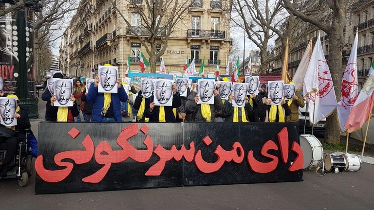 مظاهرة للمعارضة الإيرانية في باريس