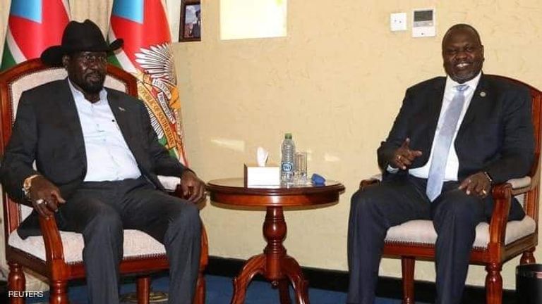 أطراف النزاع في جنوب السودان تتفق على تشكيل حكومة وحدة انتقالية مشار يقسم اليمين نائبا أول لرئيس جنوب السودان
