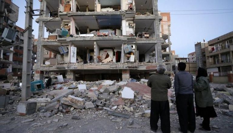 أضرار خلفها زلزال سابق ضرب إيران