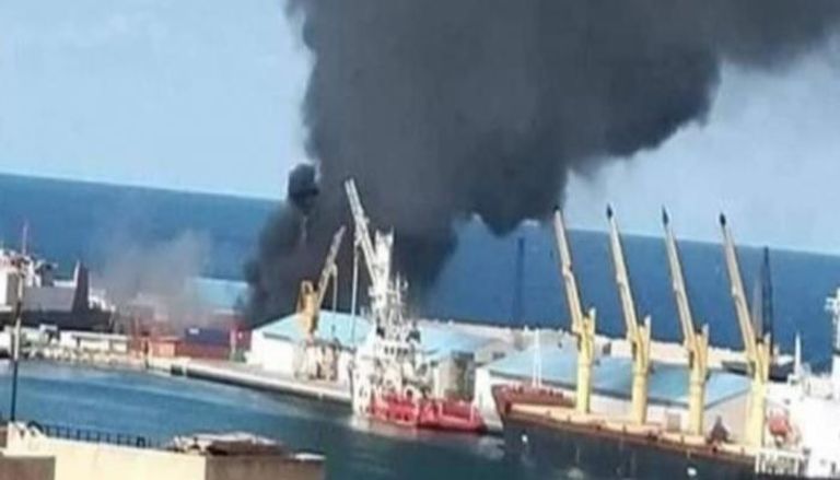 قصف  الجيش الليبي مخازن الاسلحة التركية بميناء طرابلس - ارشيف  صور متداولة للضابطين التركيين المقتولين في طرابلس