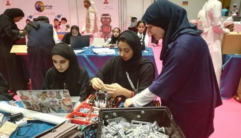 فعاليات مسابقات بطولة الإمارات للذكاء الاصطناعي والروبوت