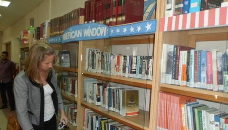 القراءة في المكتبات توفر للأمريكيين أسعار الكثير من الكتب