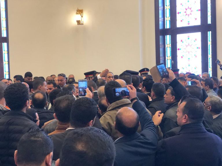 جثمان الرئيس الأسبق مبارك خلال صلاة الجنازة