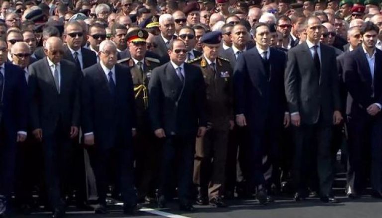 جنازة عسكرية مهيبة لمبارك بمشاركة السيسي
