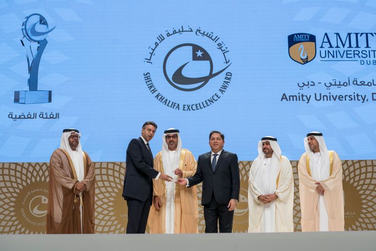 جانب من احتفال جائزة الشيخ خليفة للامتياز بالفائزين