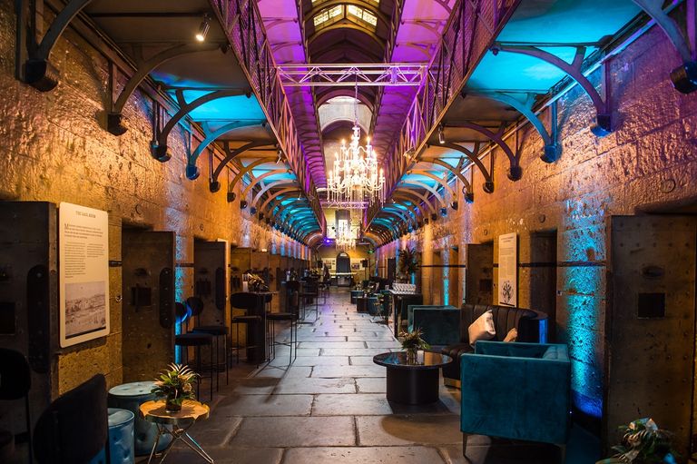 مبانٍ مهجورة منحتها الفرصة الثانية حياة جديدة