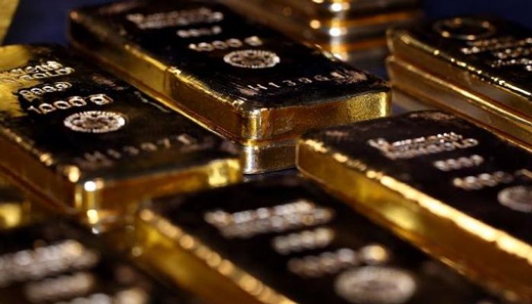 أسعار الذهب تتراجع بنسبة أكثر من 1%  