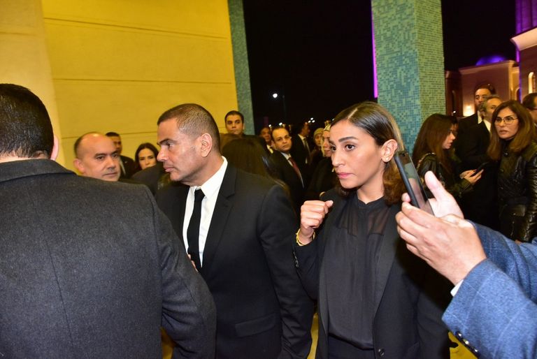 شيخ الأزهر يقدم واجب العزاء لجمال مبارك