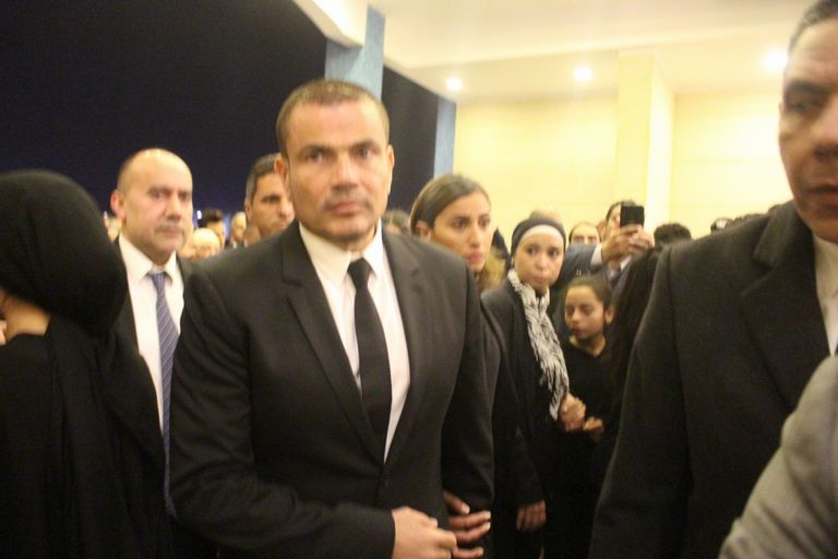 شيخ الأزهر يقدم واجب العزاء لجمال مبارك